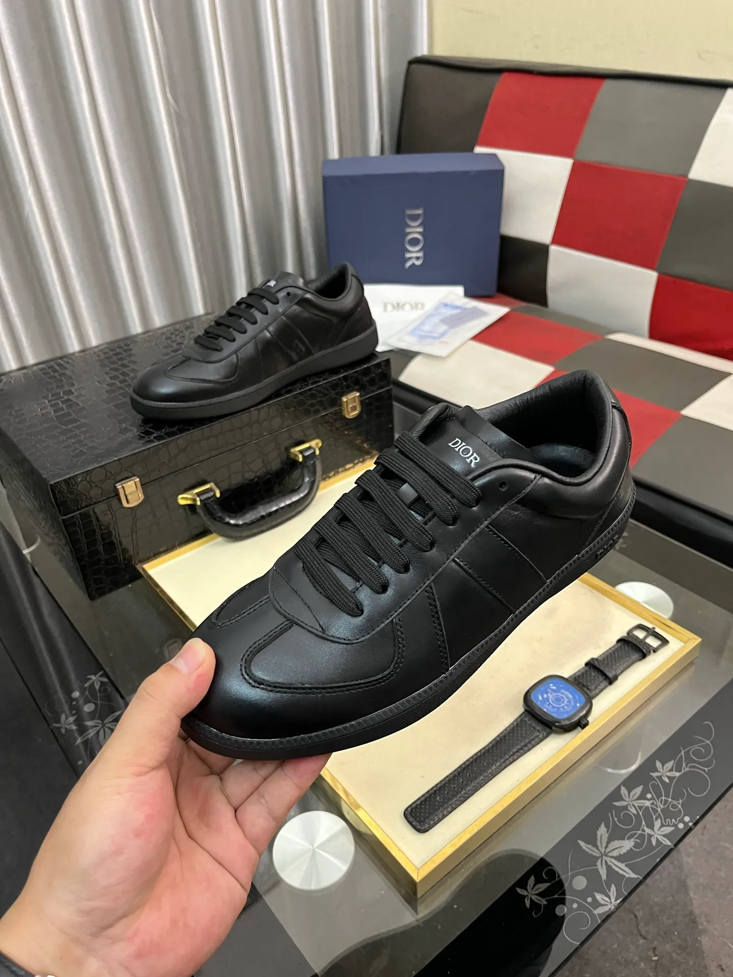 Men's shoes 💰400⌚️⌚️[Dior] Dior's new casual men's shoes are launched in Hong Kong counters. Official website 1:1 production. Original Italian materials. Designed by European and American masters. Perfect shape to create counter quality. Solid color rubber wear-resistant outsole and classic dazzling head! Super versatile and very comfortable. High-end without losing taste, fashionable and novel! ! Absolute focus! Code number: 38-444️⃣Colors available